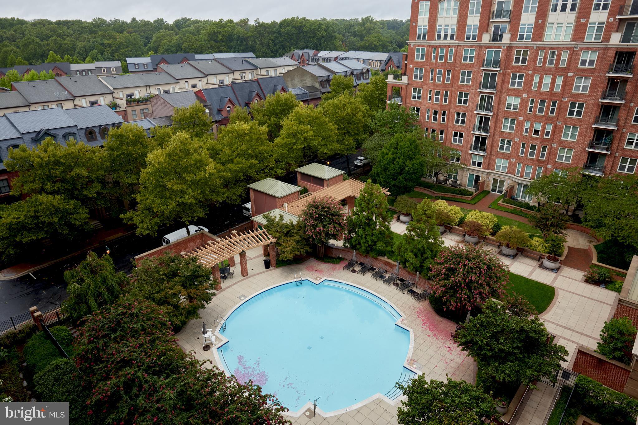 PARK POTOMAC - Residential