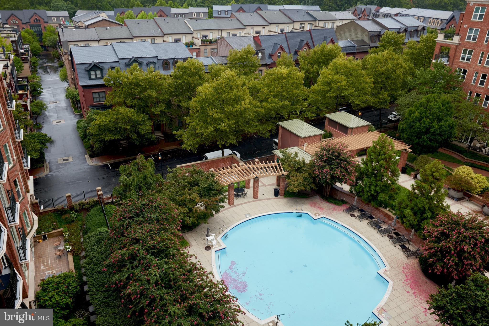 PARK POTOMAC - Residential