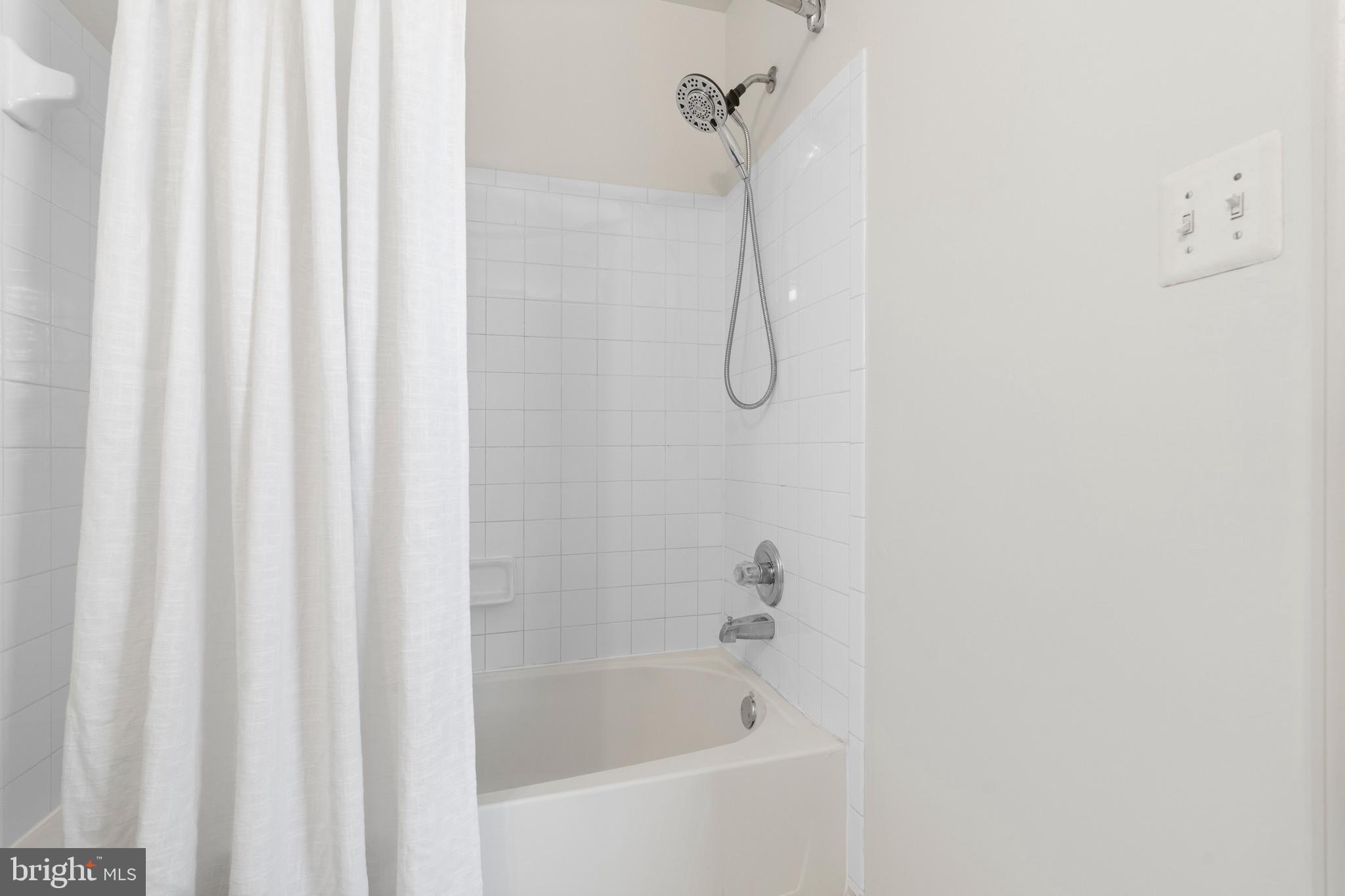 REISTERSTOWN VILLAGE - Residential