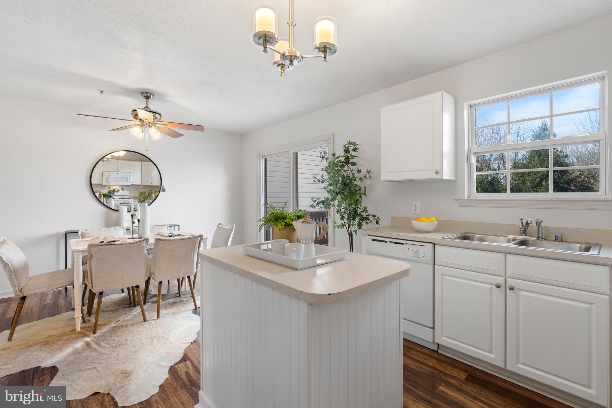 REISTERSTOWN VILLAGE - Residential