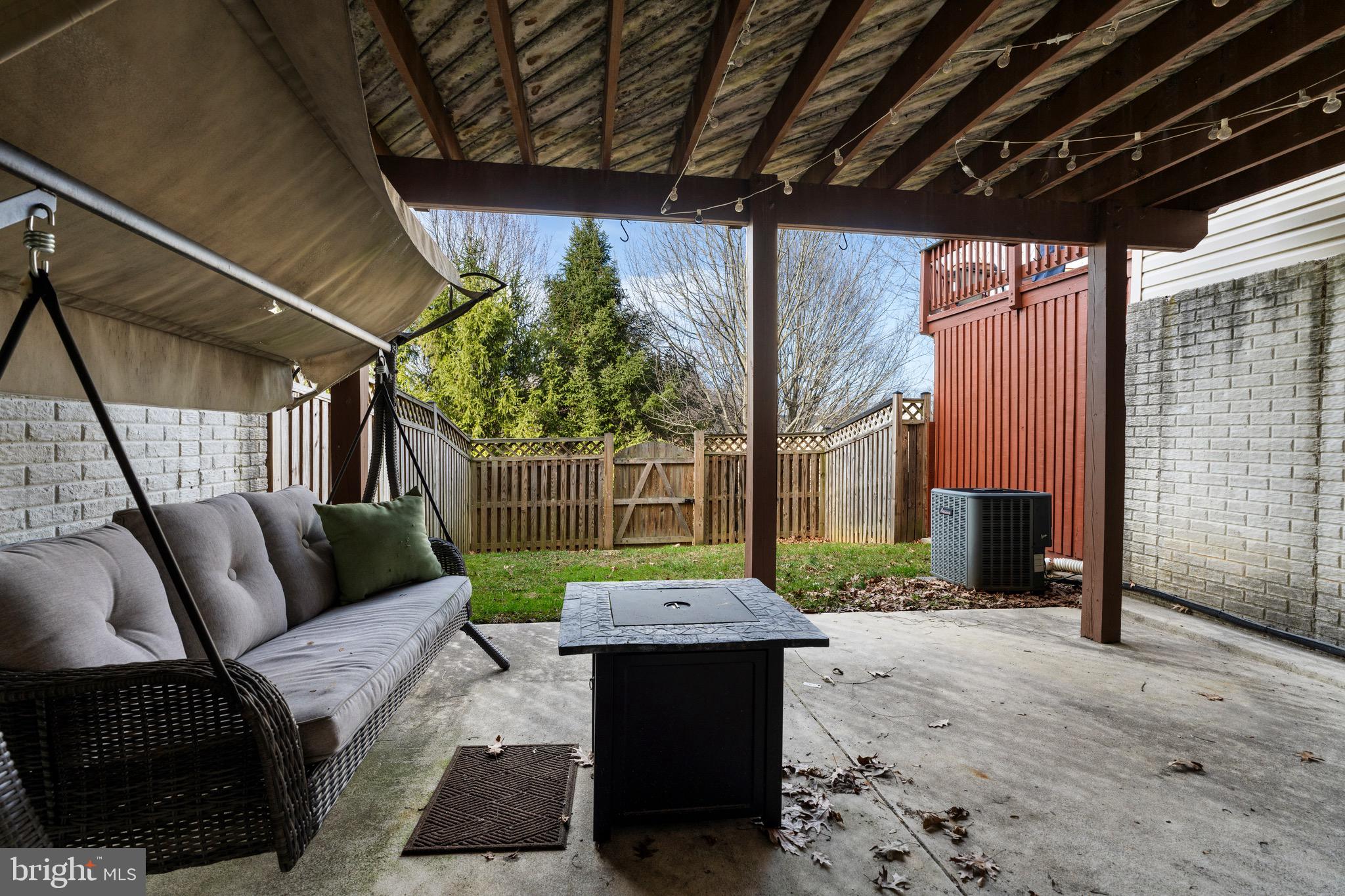 REISTERSTOWN VILLAGE - Residential