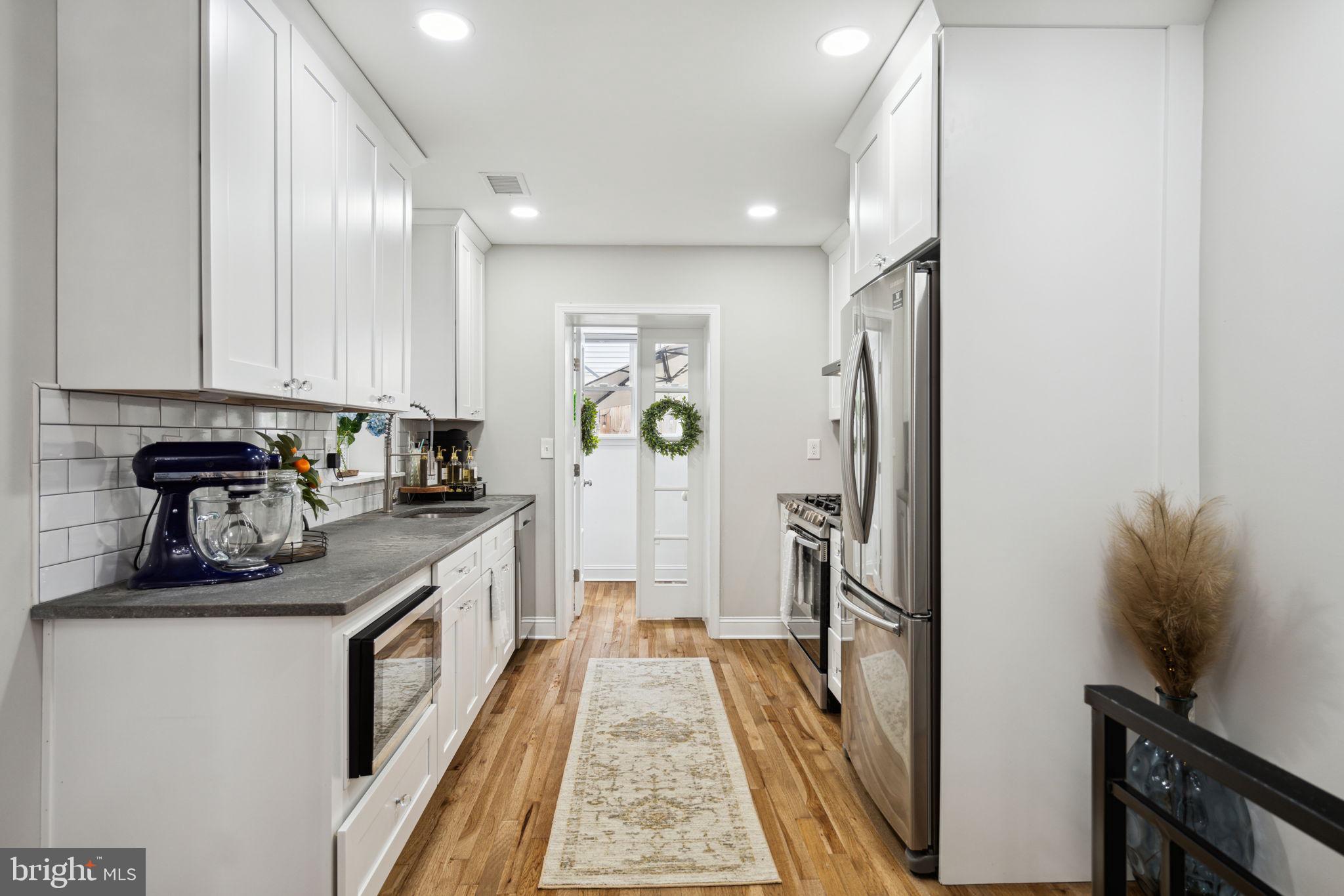 LOWER MOYAMENSING - Residential