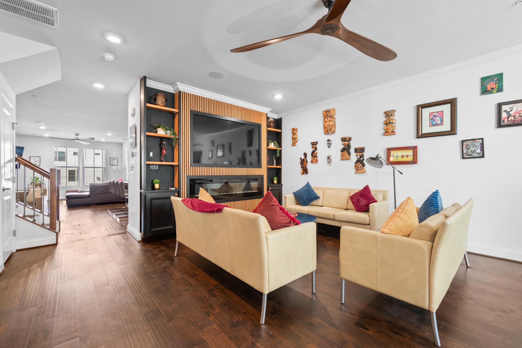 3207 TRIBUNE COURT