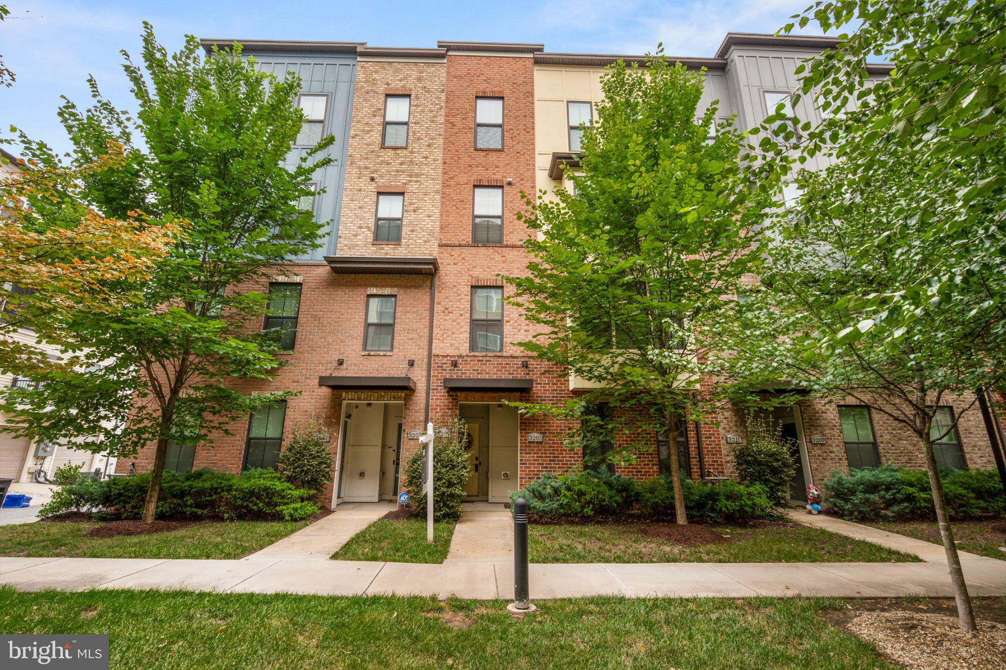 3207 TRIBUNE COURT