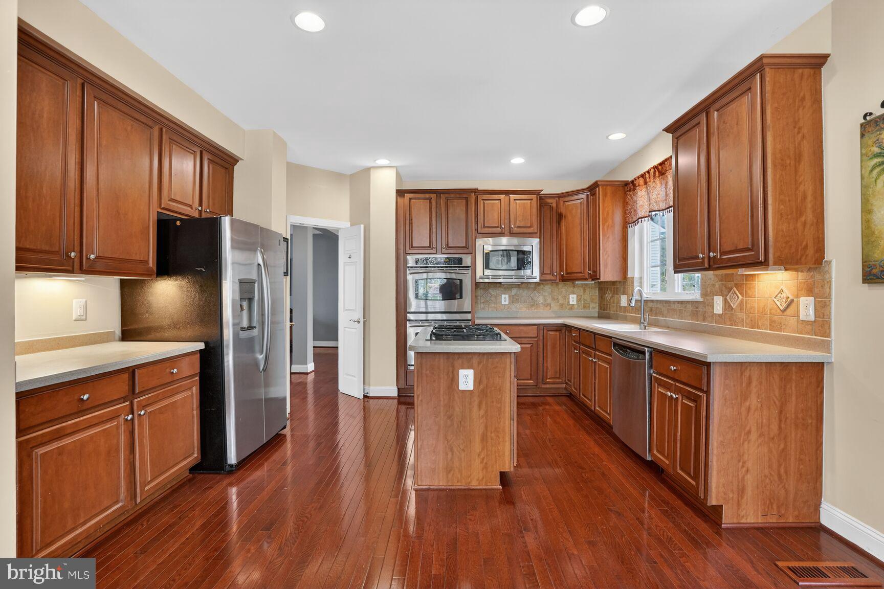 RESERVE AT POTOMAC CREST - Residential