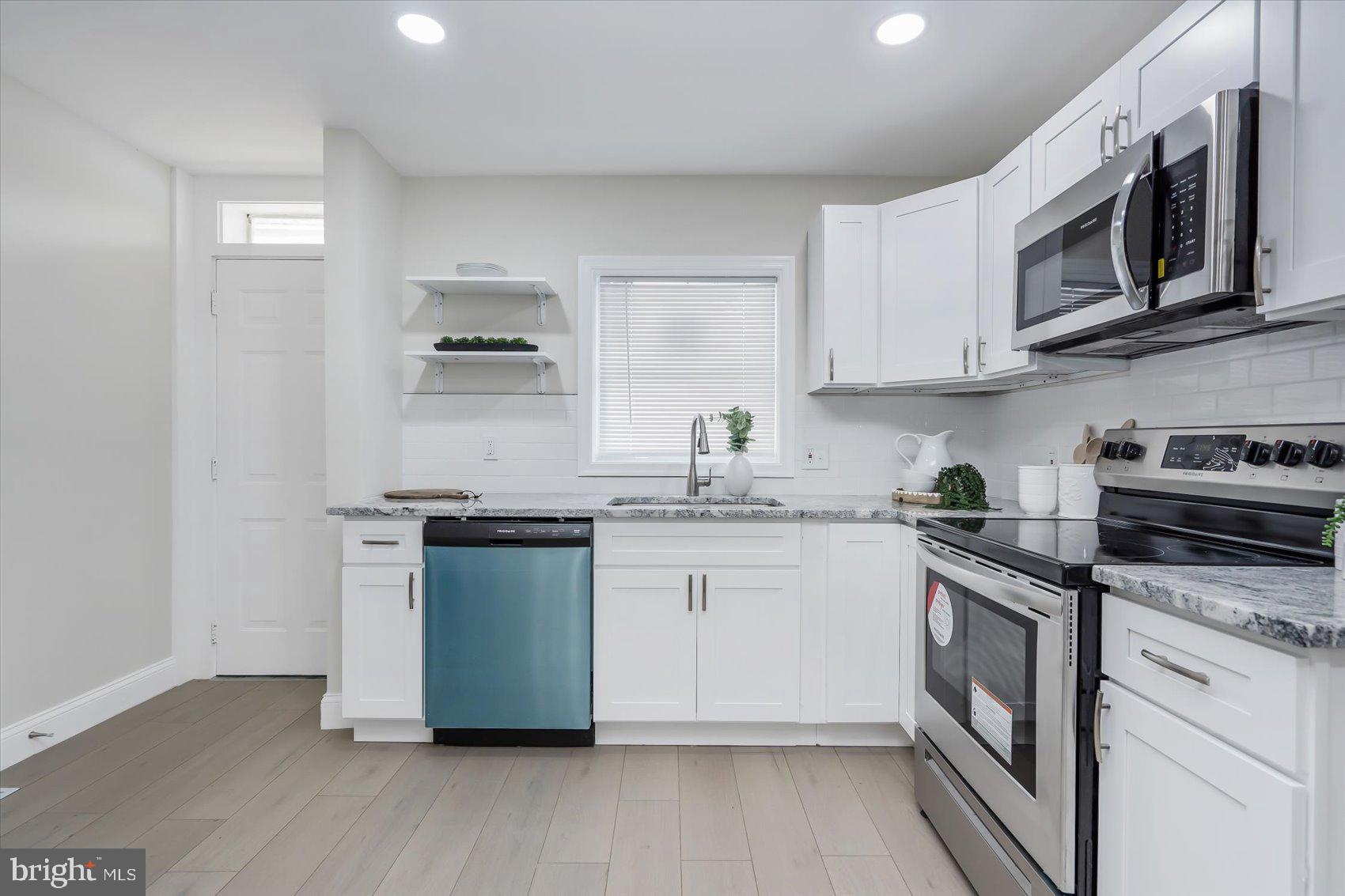 WAVERLY - Residential