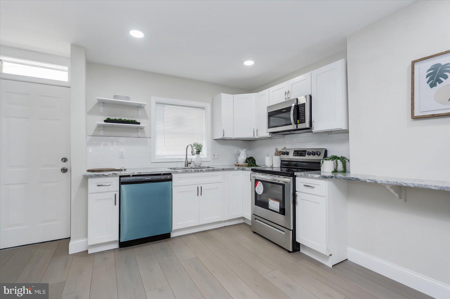 WAVERLY - Residential