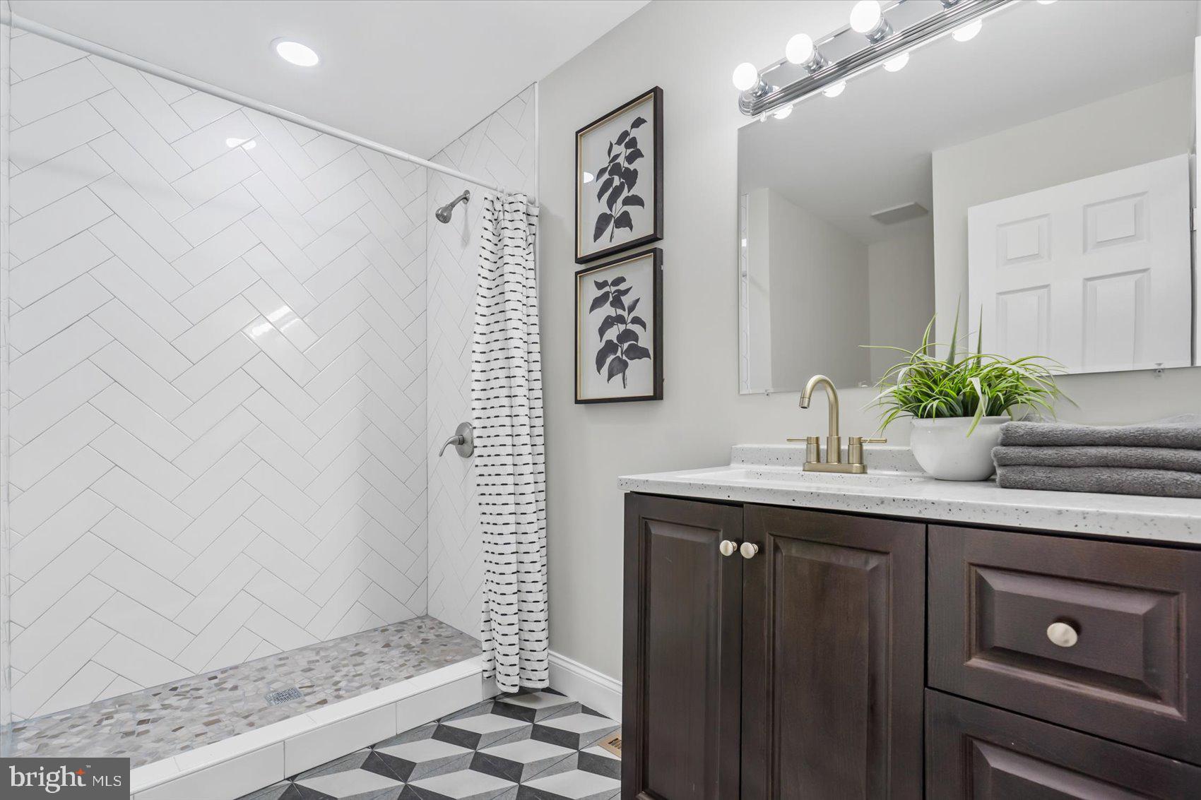 WAVERLY - Residential