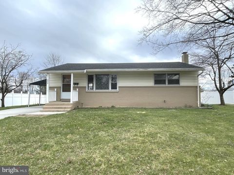 Homes For Sale - 3415 Hawthorne Drive<br/> CAMP HILL, PA 17011