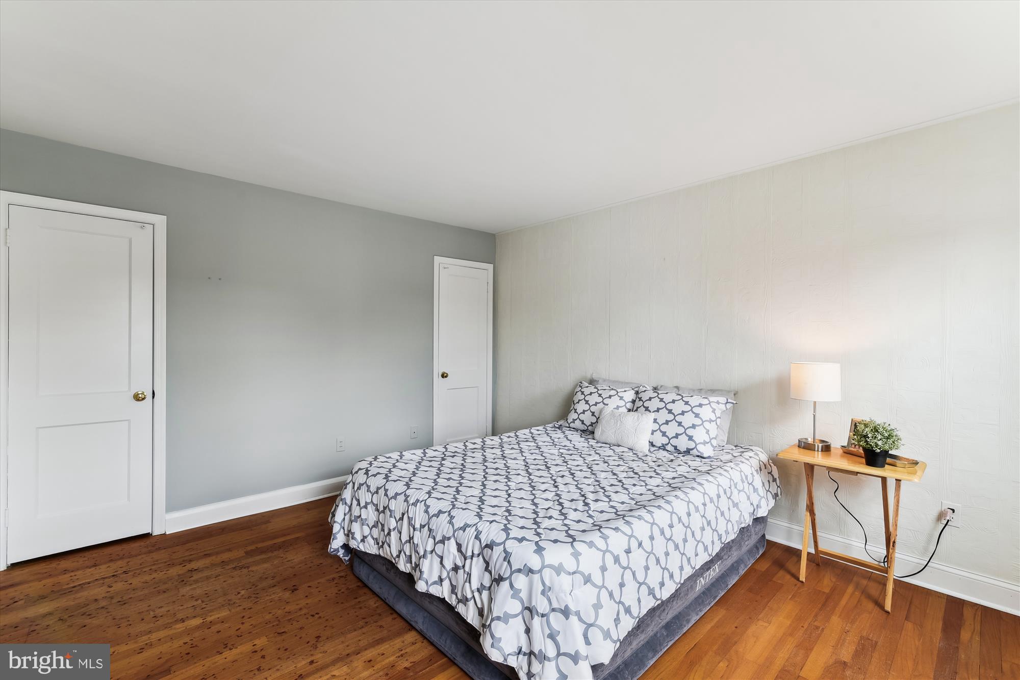 LOCH RAVEN MANOR - Residential