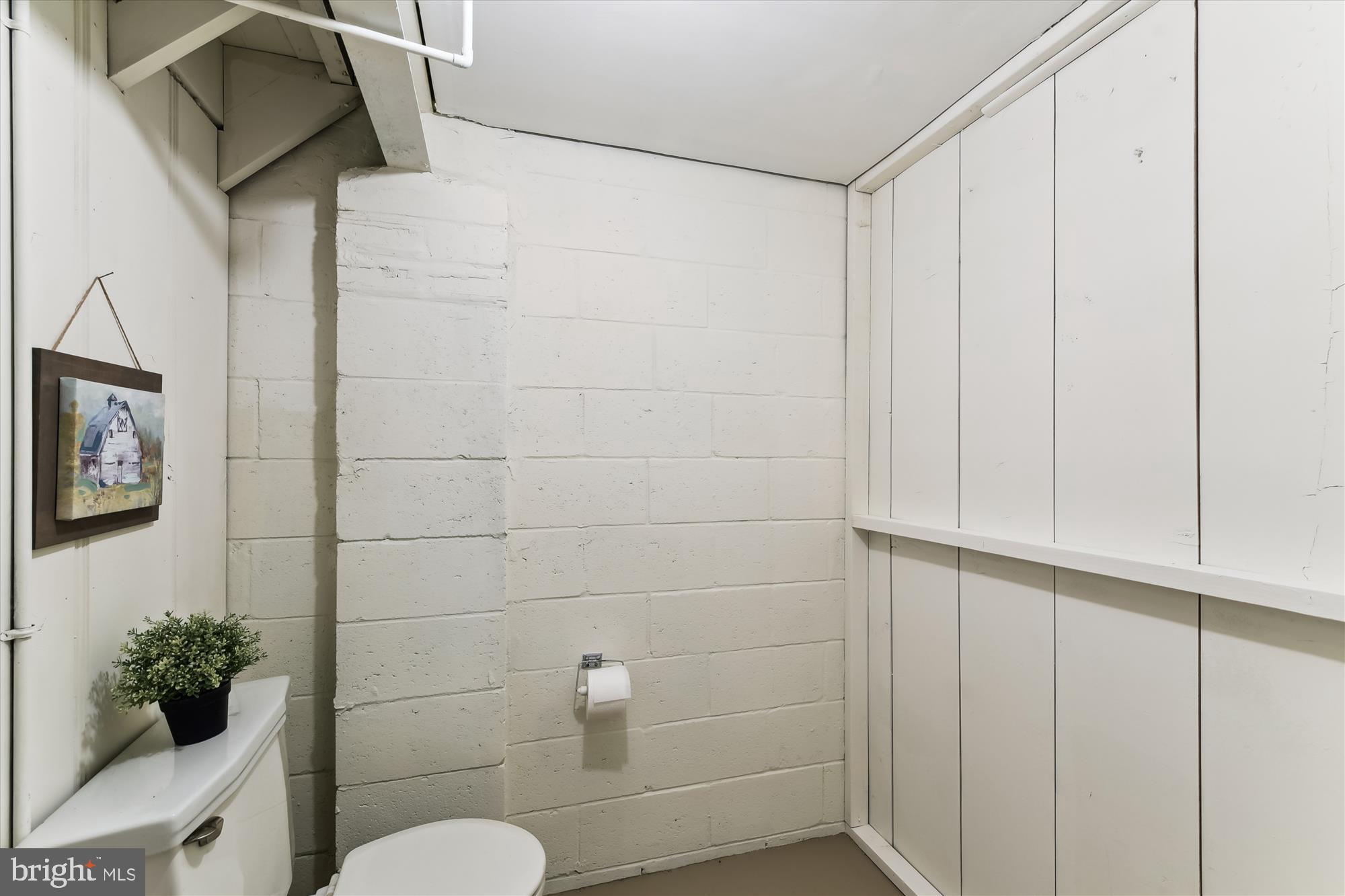 LOCH RAVEN MANOR - Residential