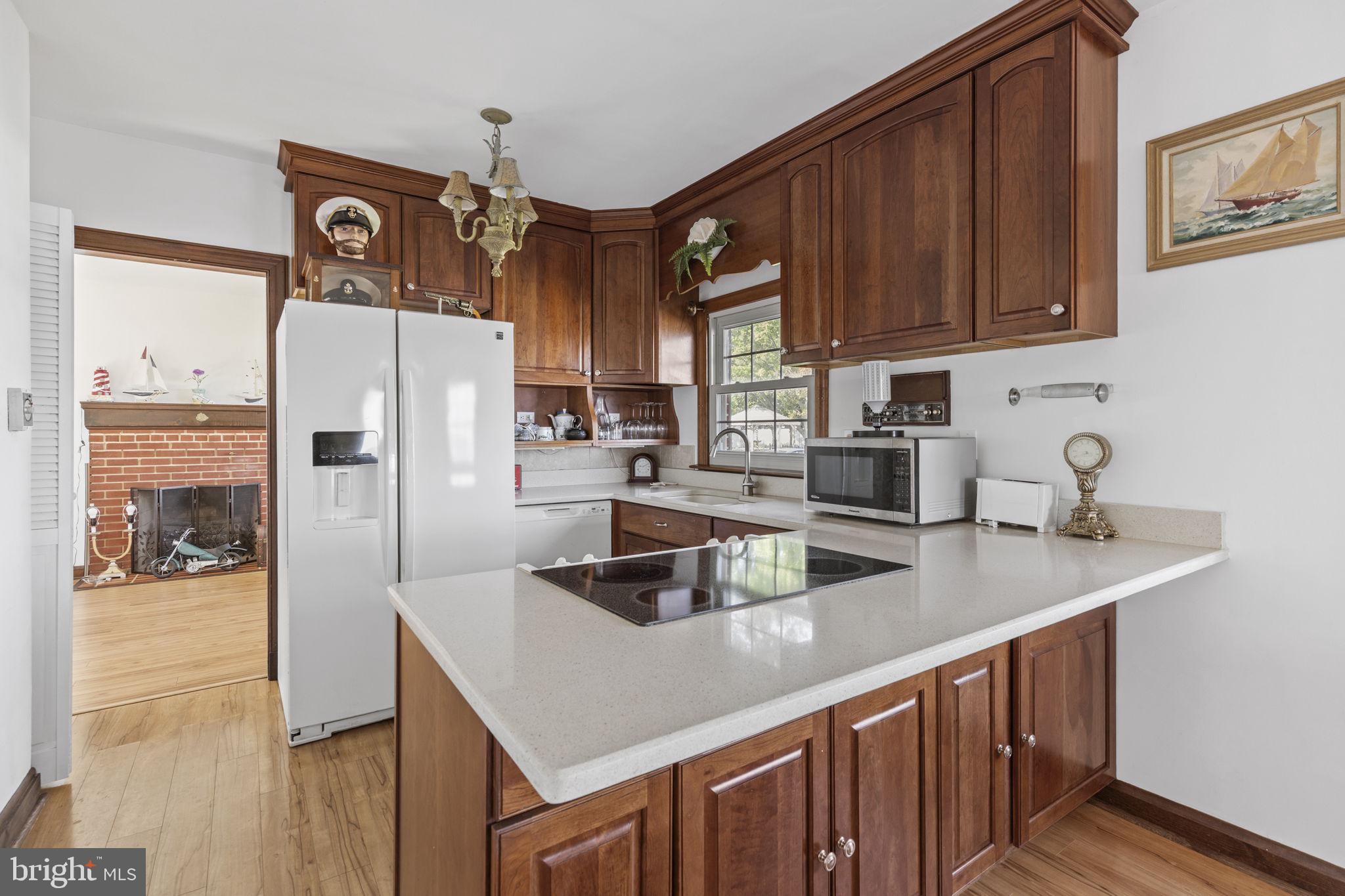 BAYSIDE BEACH - Residential Lease