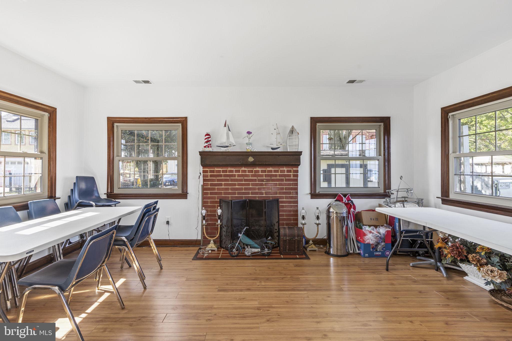 BAYSIDE BEACH - Residential Lease