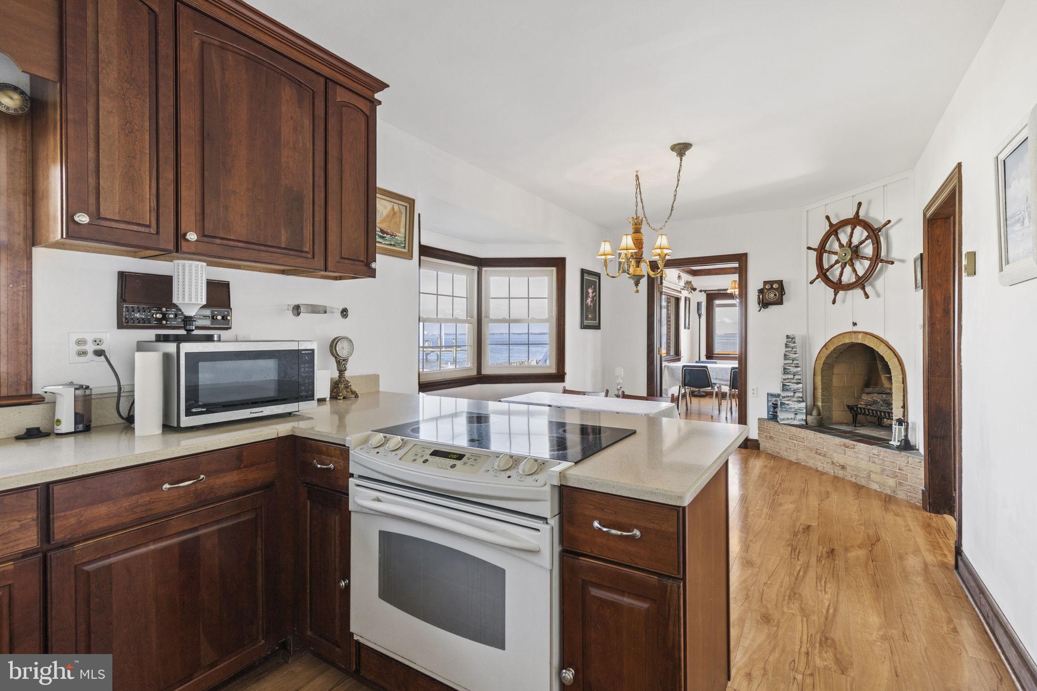 BAYSIDE BEACH - Residential Lease