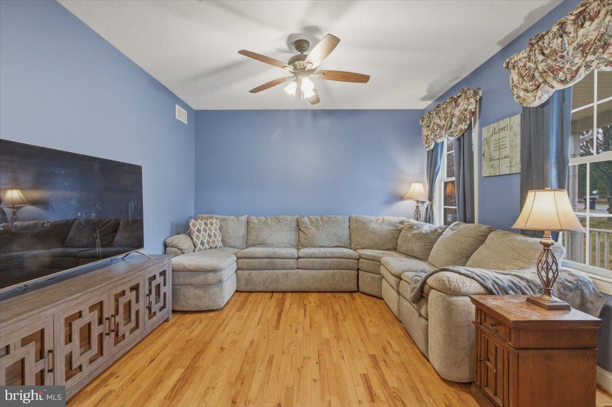 2643 MIDDLE ROAD