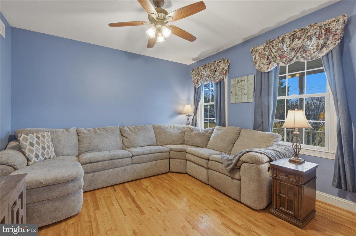 2643 MIDDLE ROAD
