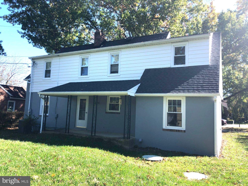 Photo of 353 Edgehill Road, YORK, PA 17403 (MLS # PAYK2114104)
