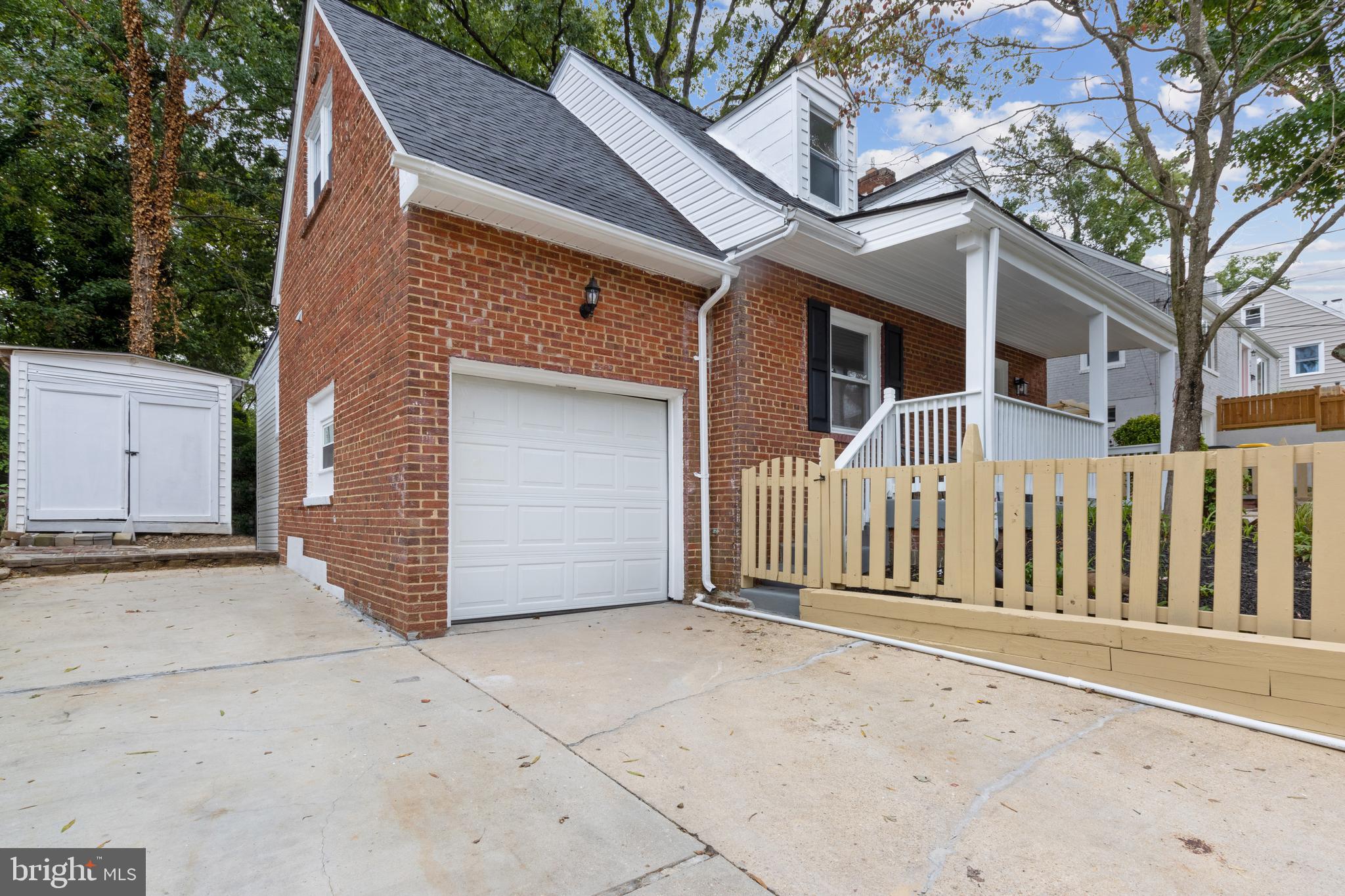 FOREST HEIGHTS - Residential