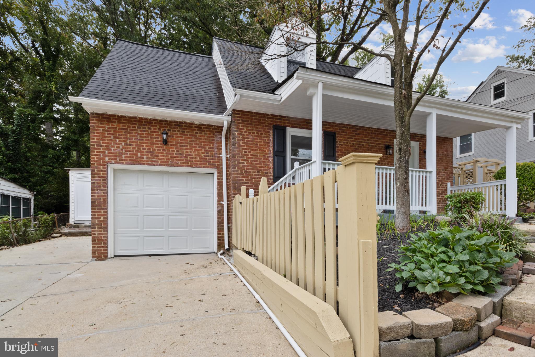 FOREST HEIGHTS - Residential