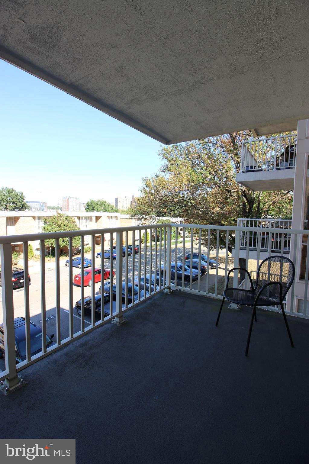 HUNTINGTON CLUB - Residential Lease