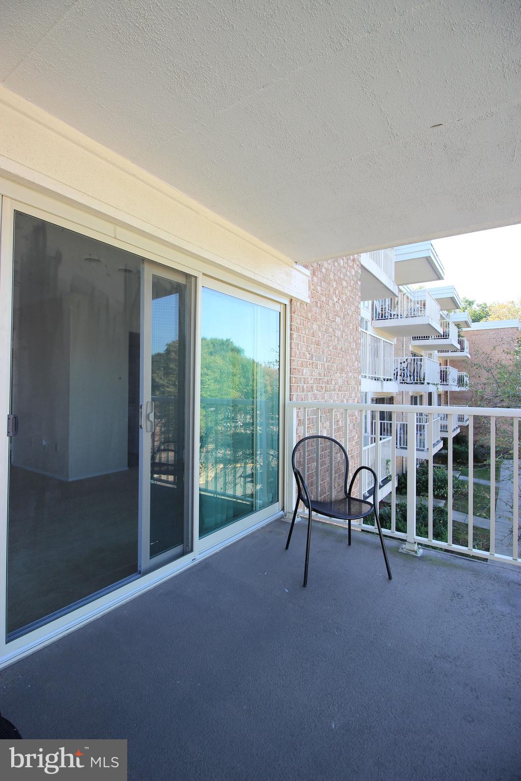 HUNTINGTON CLUB - Residential Lease