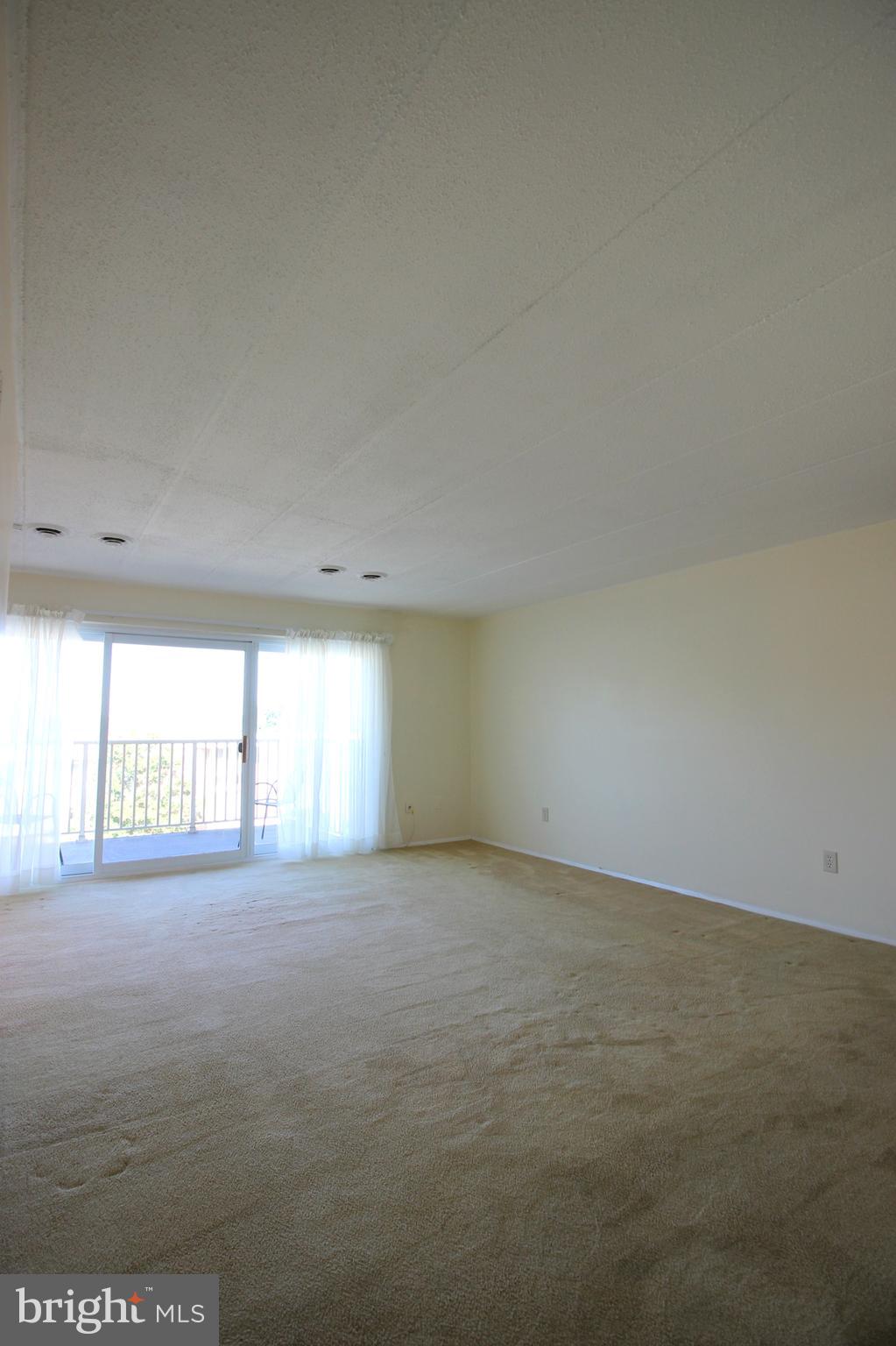 HUNTINGTON CLUB - Residential Lease