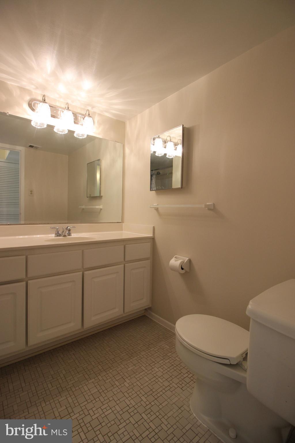 HUNTINGTON CLUB - Residential Lease