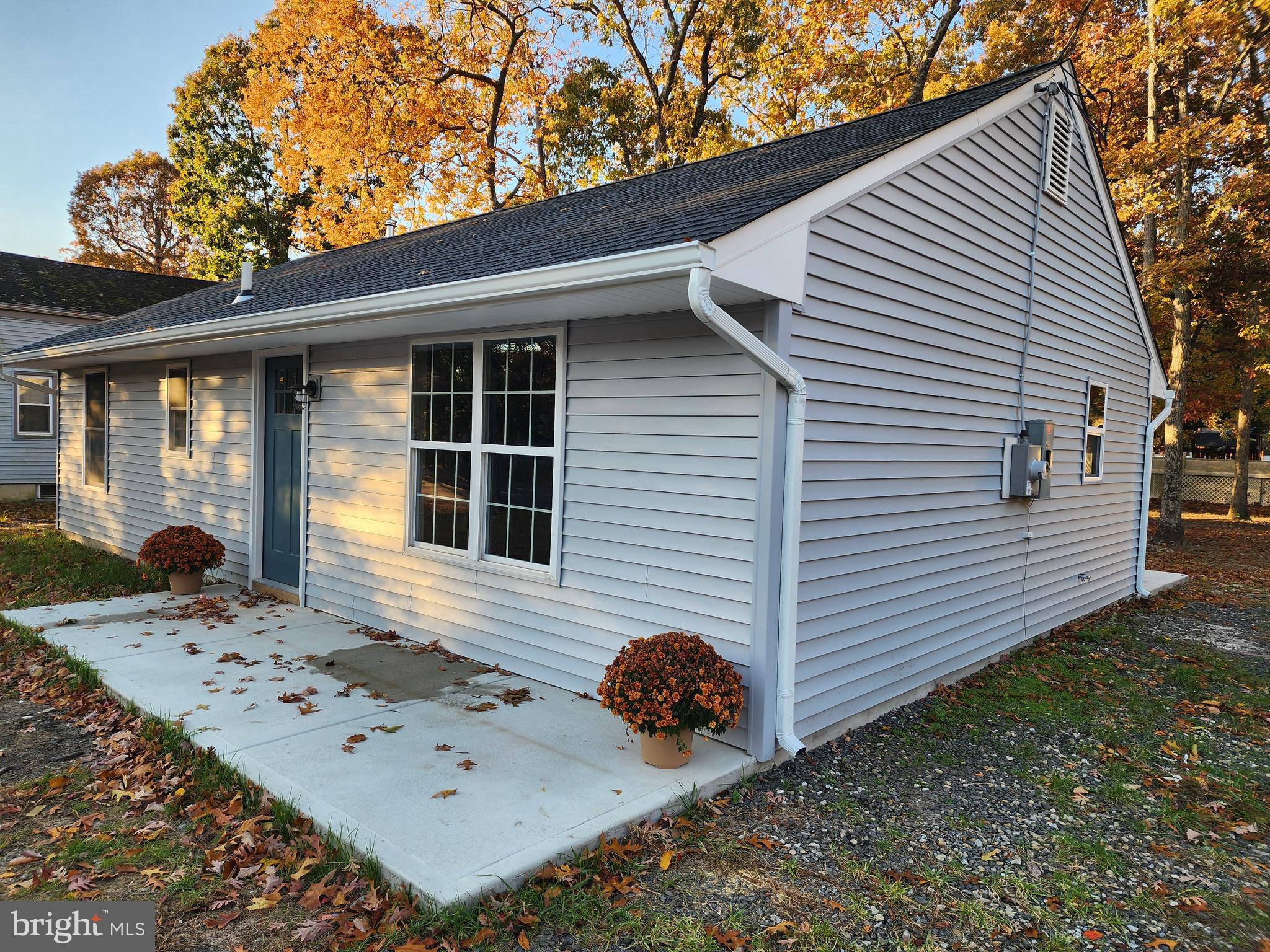 130 E CLEARVIEW AVENUE