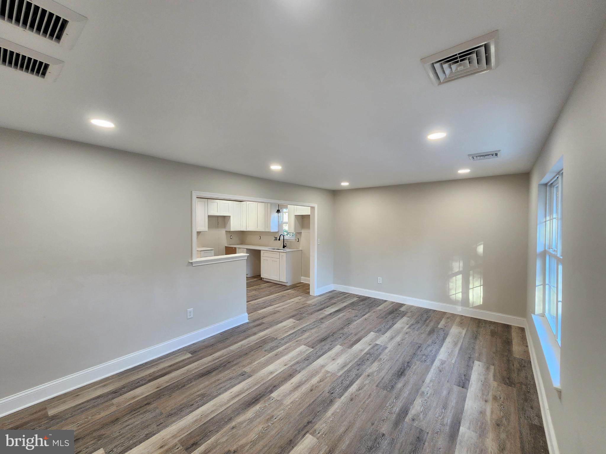 130 E CLEARVIEW AVENUE