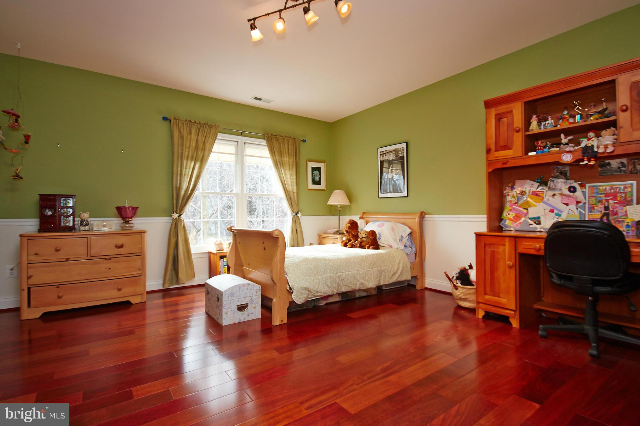 WALDEN OF MCLEAN - Residential