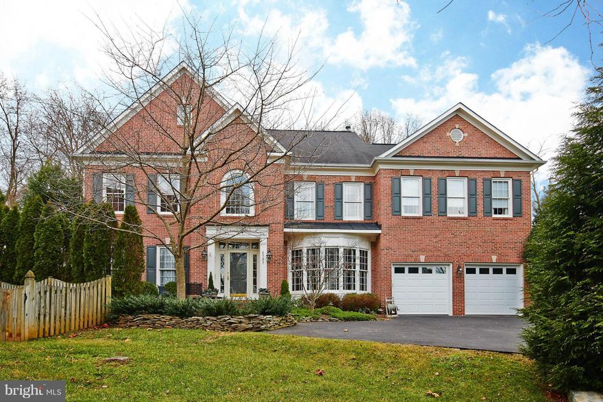 Grand, beautifully updated 5BR 4.5BA  home on premier lot backing to park in sought after Walden of McLean. Chef's kitchen w/casual dining opens to deck & professionally landscaped yard w/pond,hot tub. Stunning  Fam. rm w/stone FP.  MBR w/Sitting Rm/2 walk- in closets,spa bath. Large finished LL w/nanny suite/wet bar/exercise rm.  Beautiful HDWD floors upgraded finishes throughout MOVE-IN READY