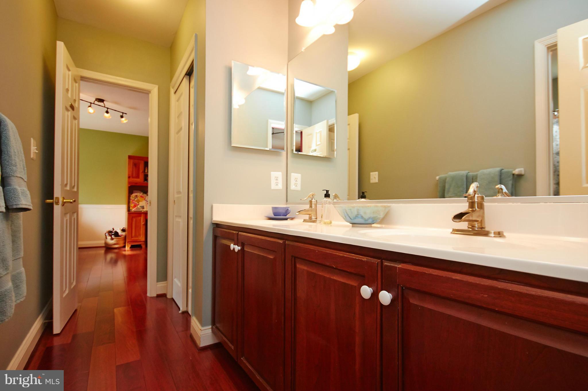 WALDEN OF MCLEAN - Residential