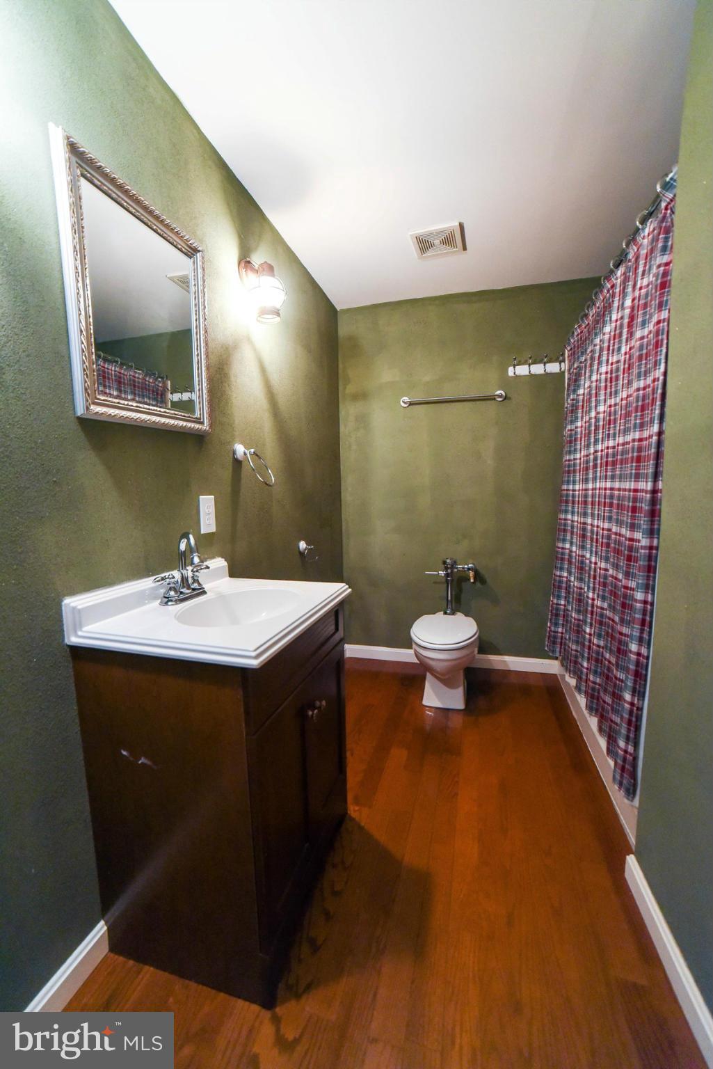 ESSEX SOUTH - Residential Lease