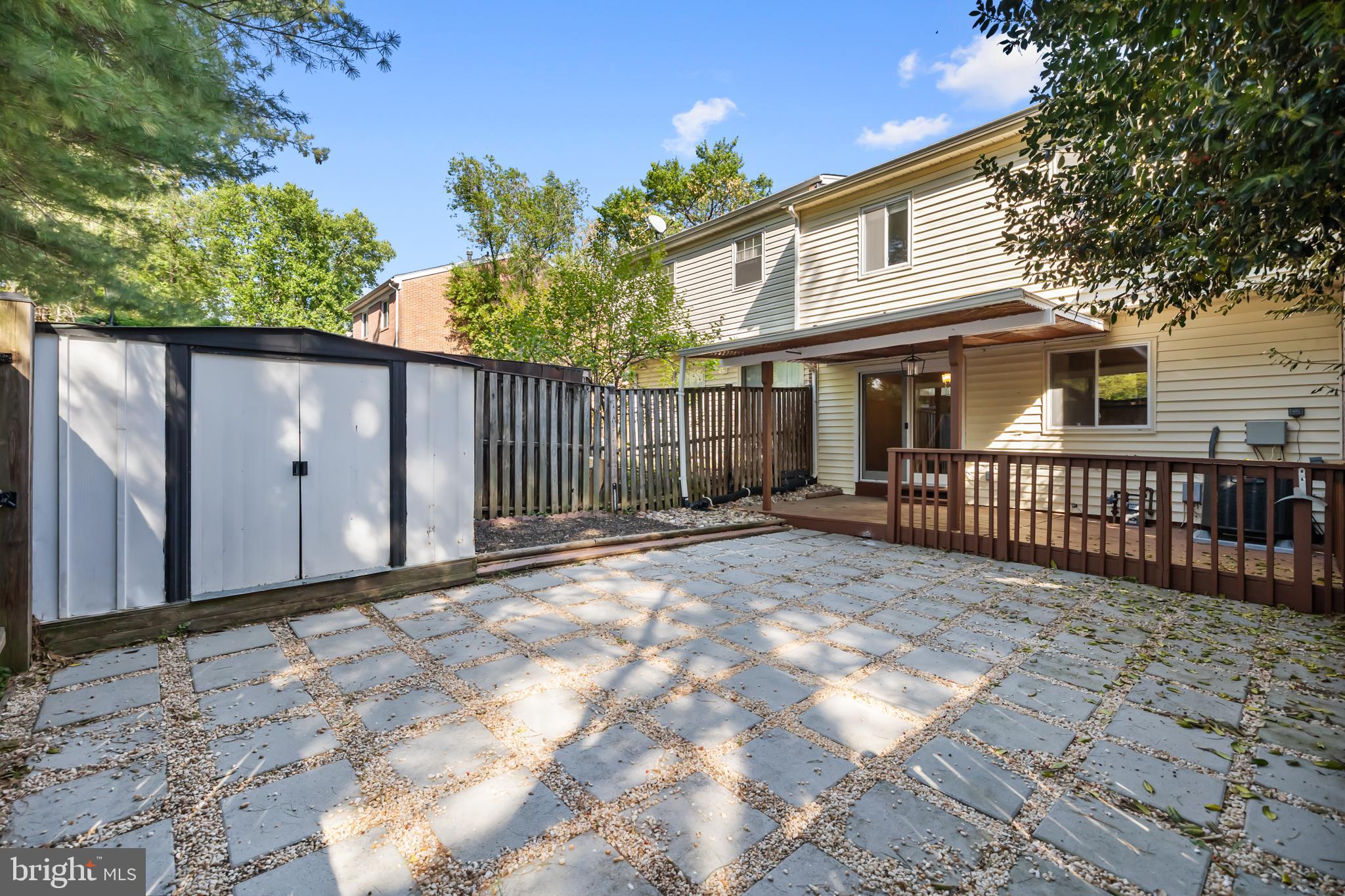 BURKE STATION SQUARE - Residential