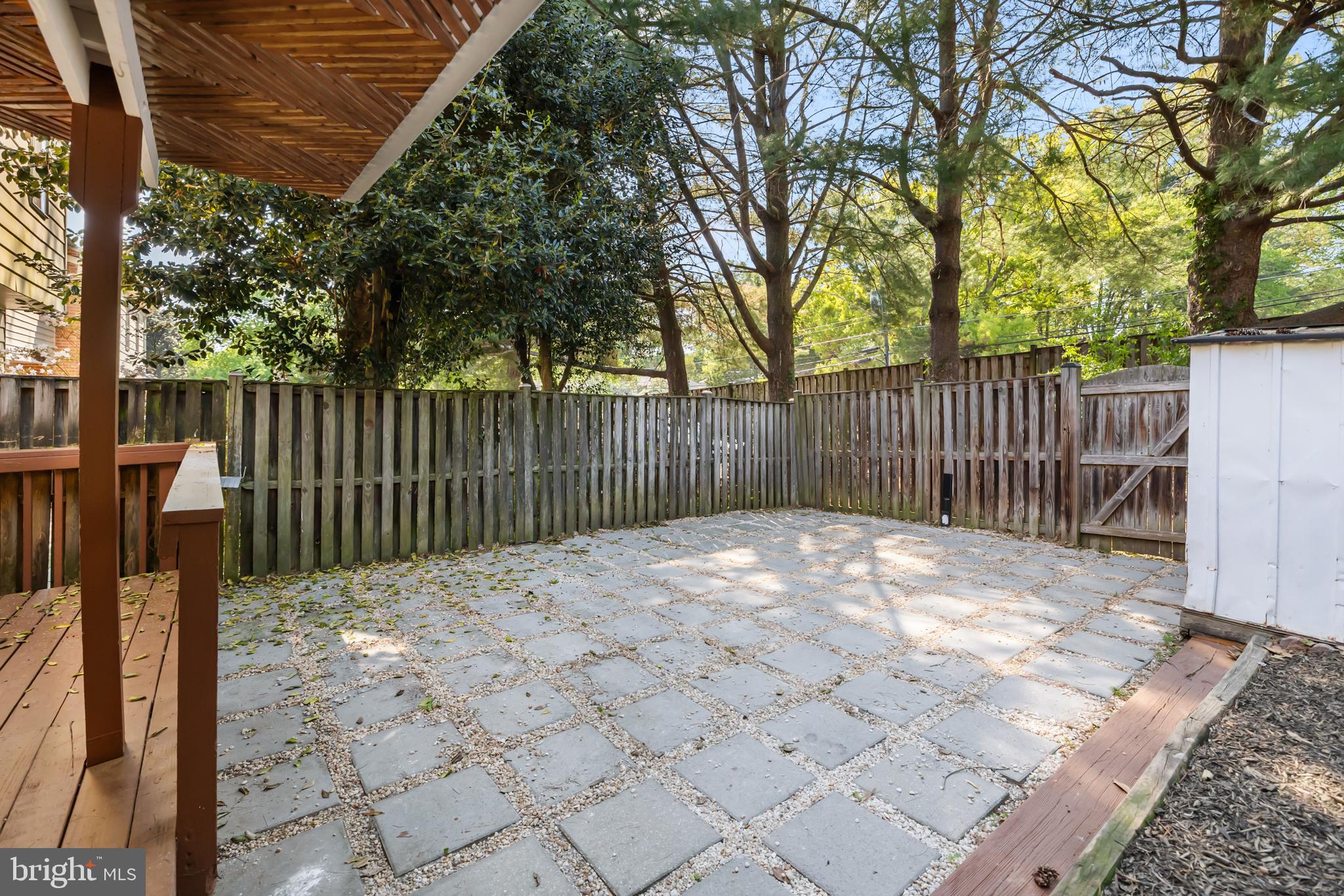 BURKE STATION SQUARE - Residential