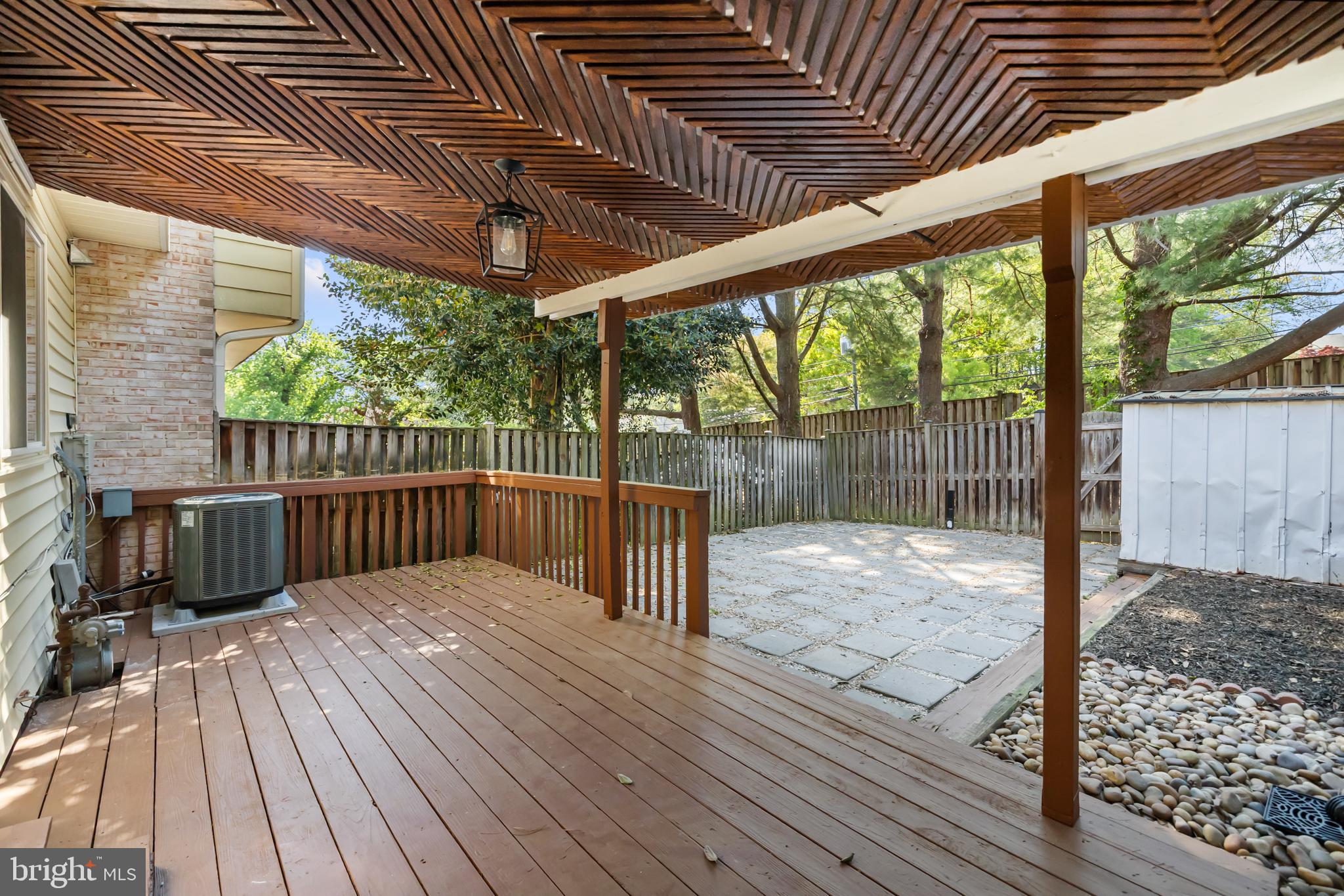 BURKE STATION SQUARE - Residential