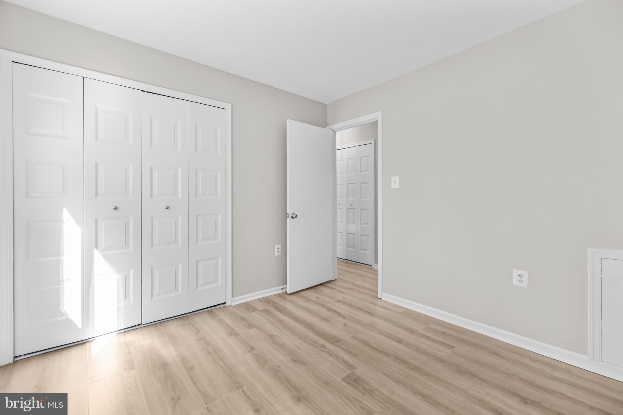 BURKE STATION SQUARE - Residential