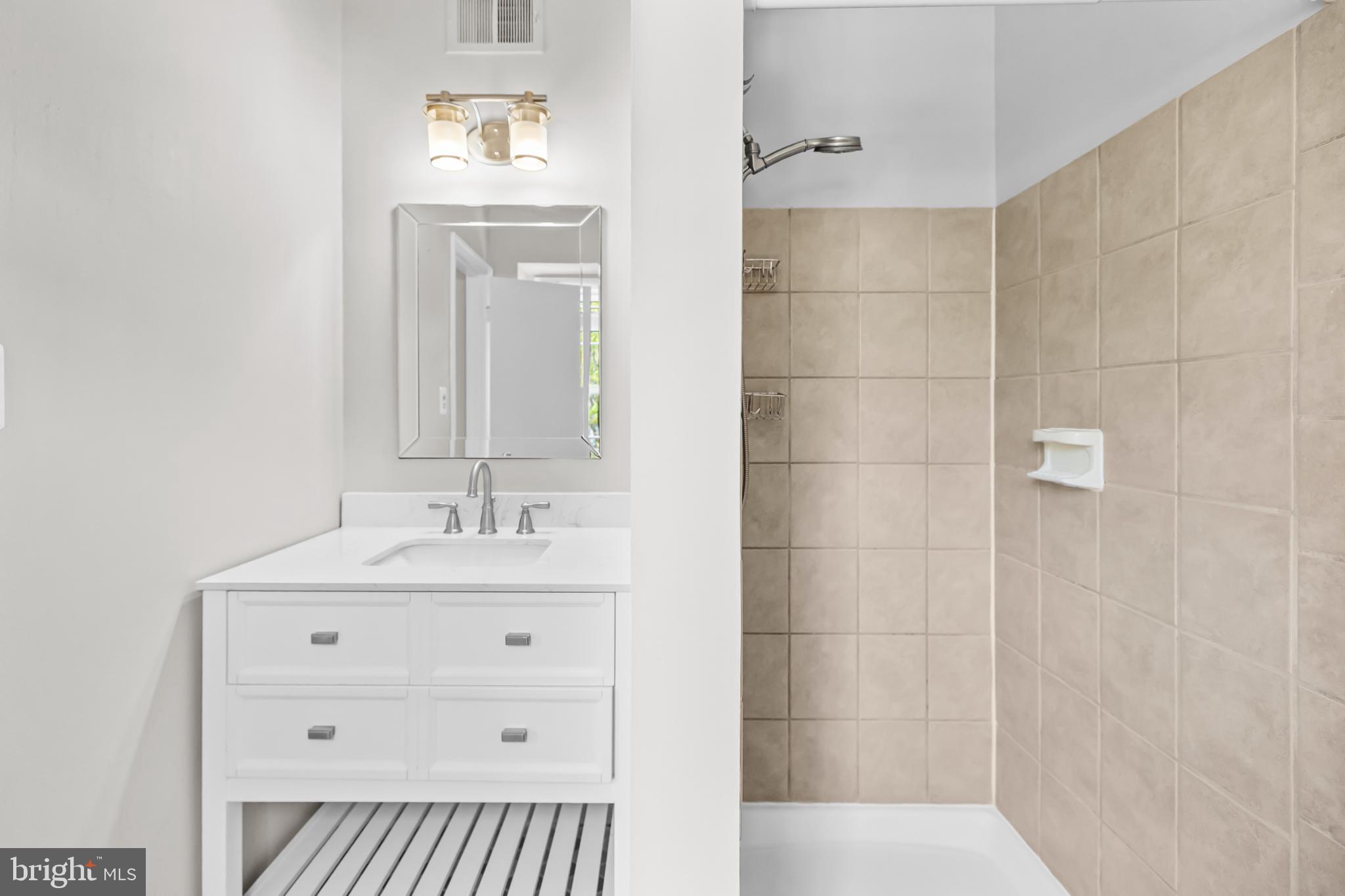 BURKE STATION SQUARE - Residential