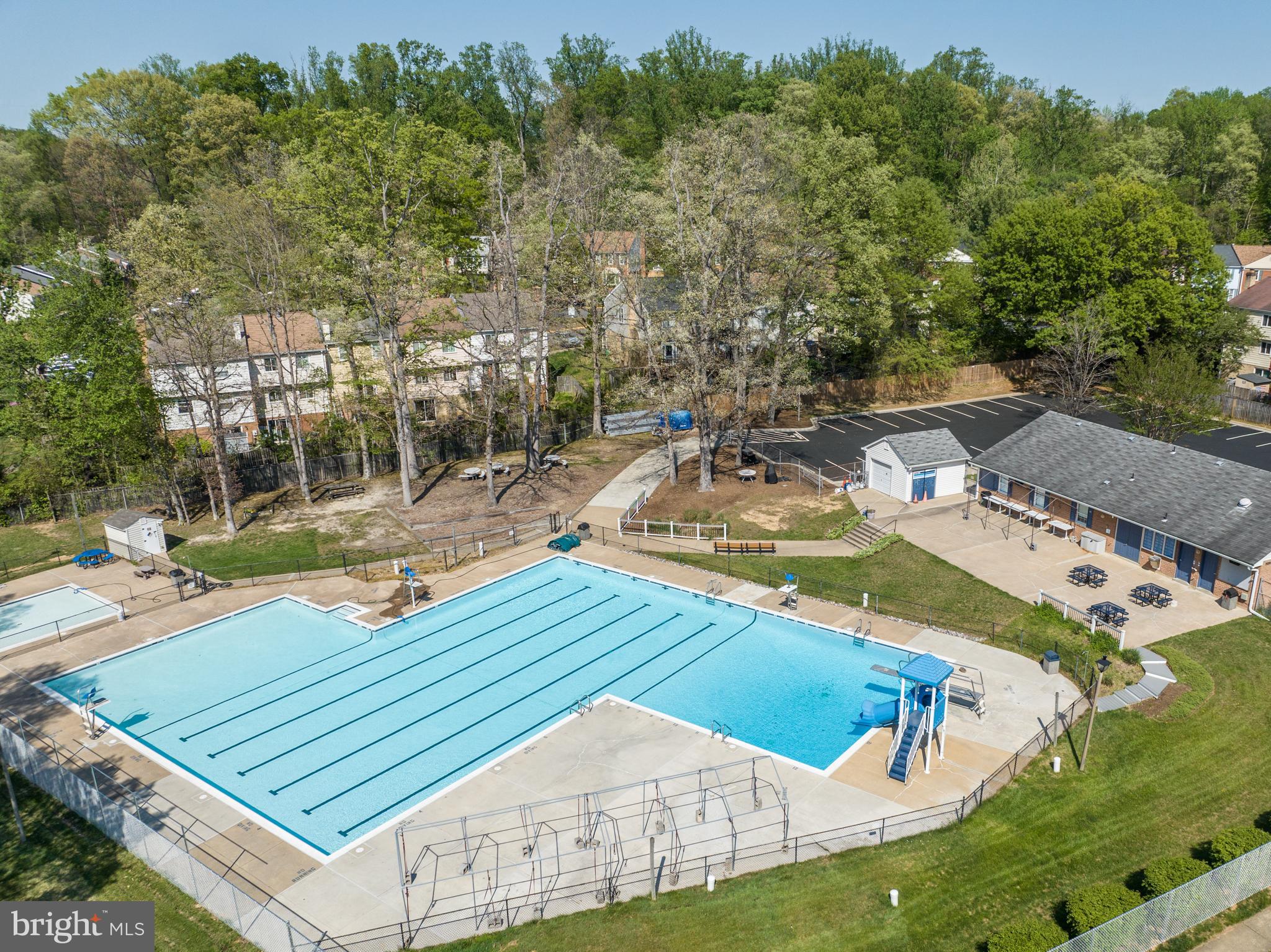 BURKE STATION SQUARE - Residential