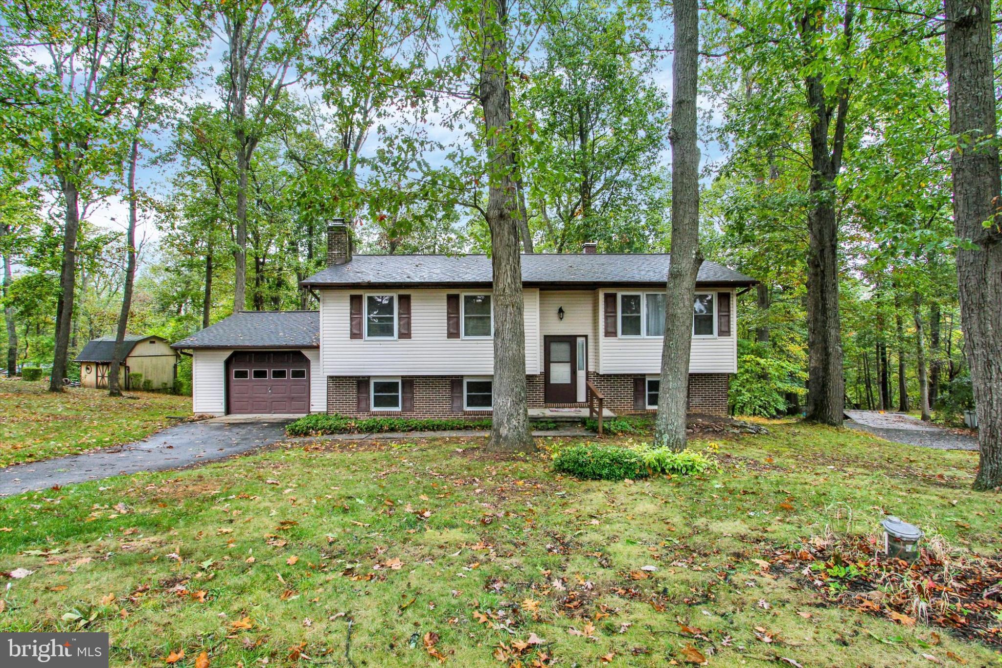 CARRIAGE HILLS - Residential