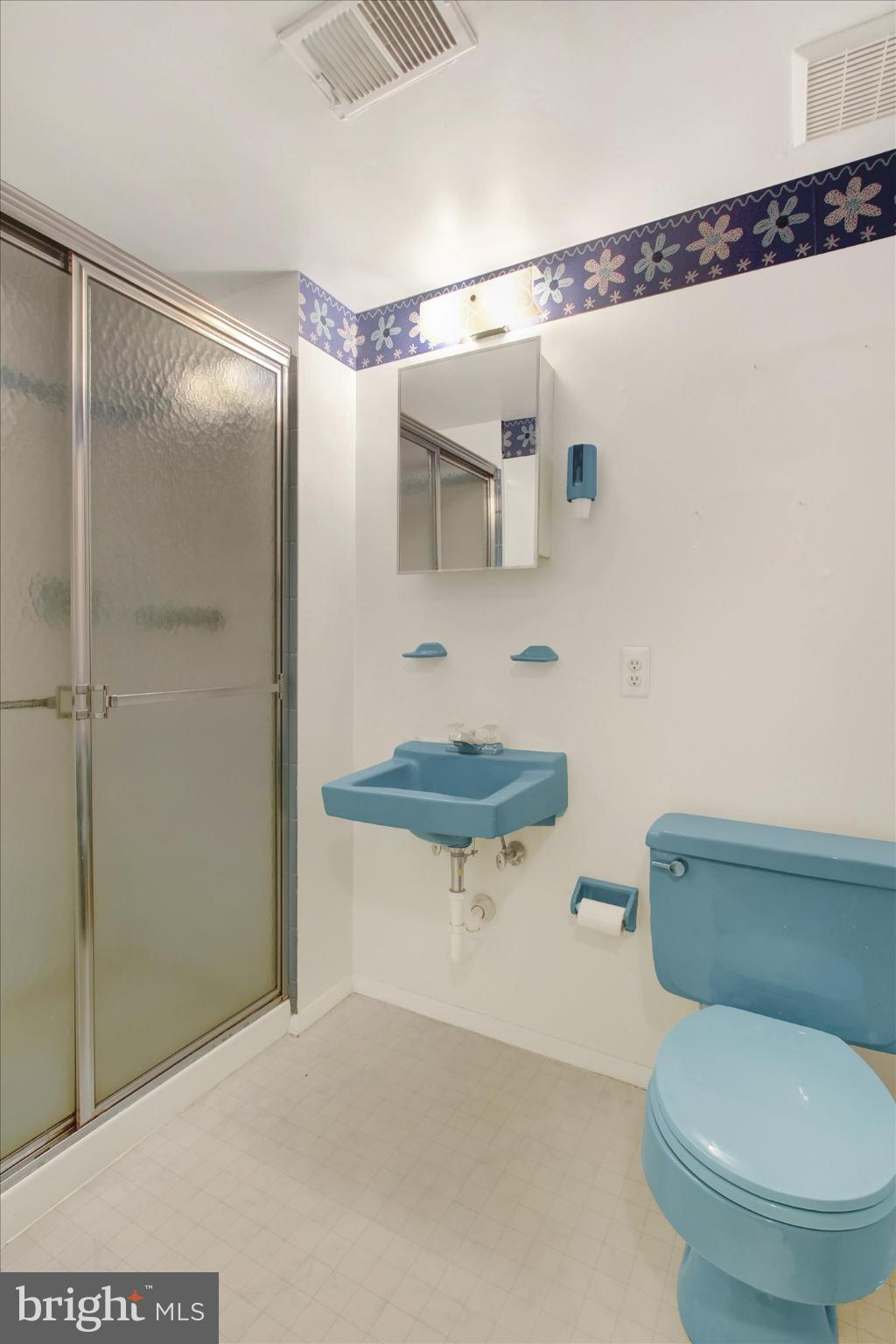 CARRIAGE HILLS - Residential