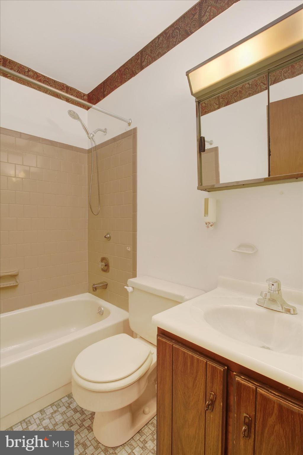 CARRIAGE HILLS - Residential