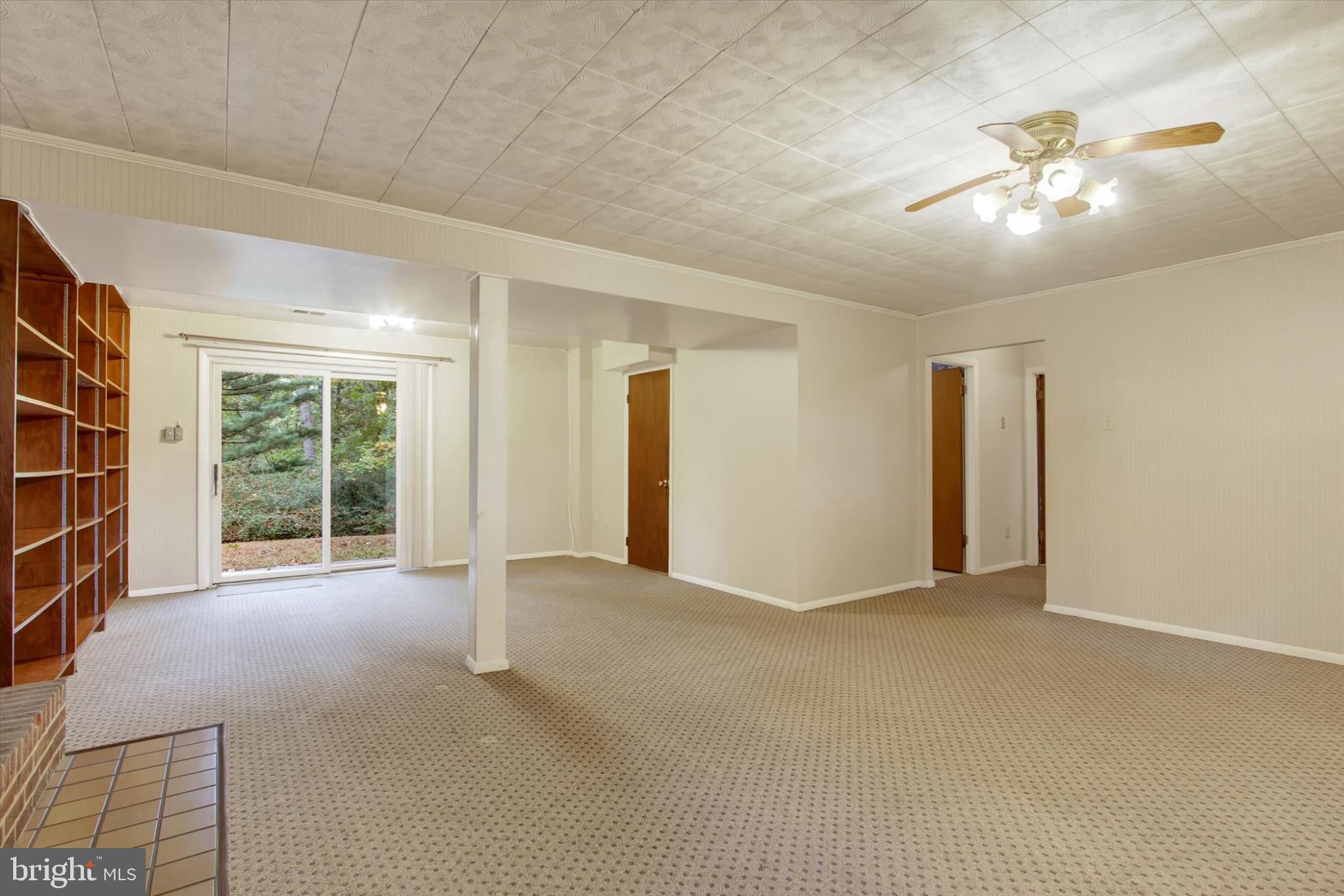 CARRIAGE HILLS - Residential