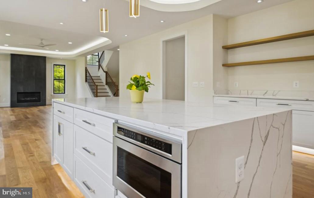 GRAYS OAKTON - Residential