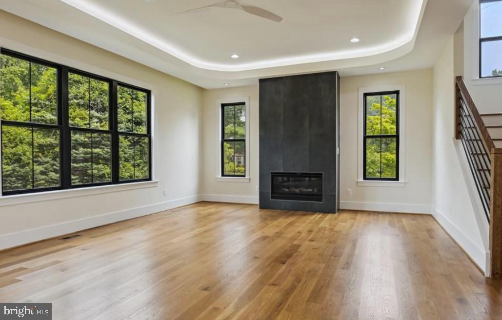 GRAYS OAKTON - Residential