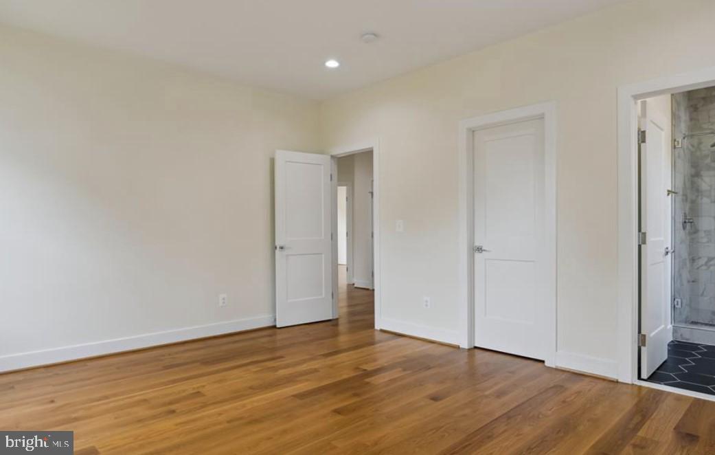 GRAYS OAKTON - Residential