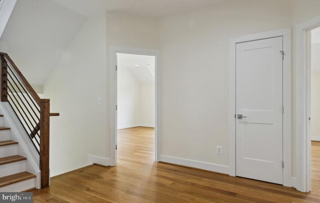 GRAYS OAKTON - Residential