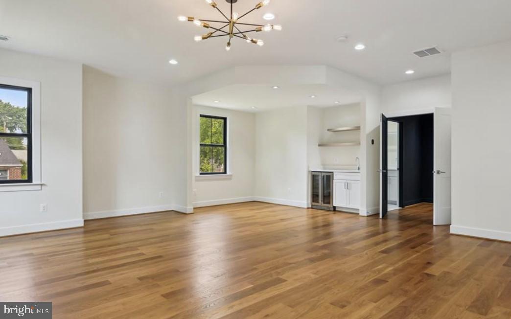 GRAYS OAKTON - Residential