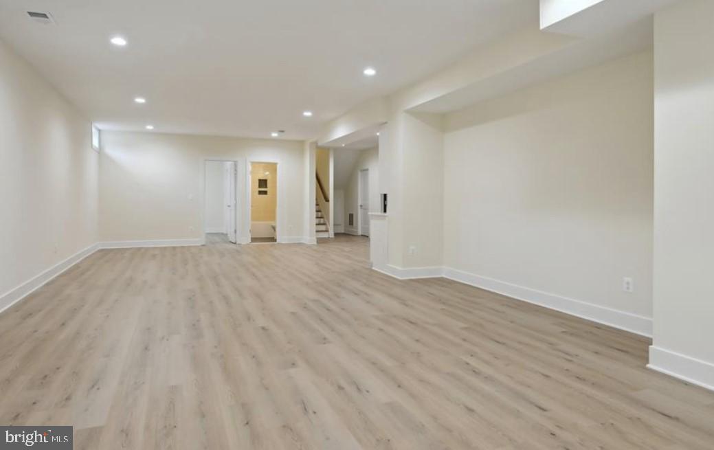 GRAYS OAKTON - Residential