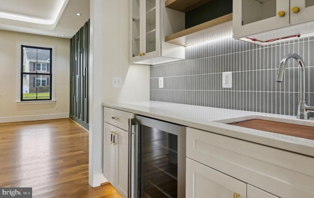 GRAYS OAKTON - Residential